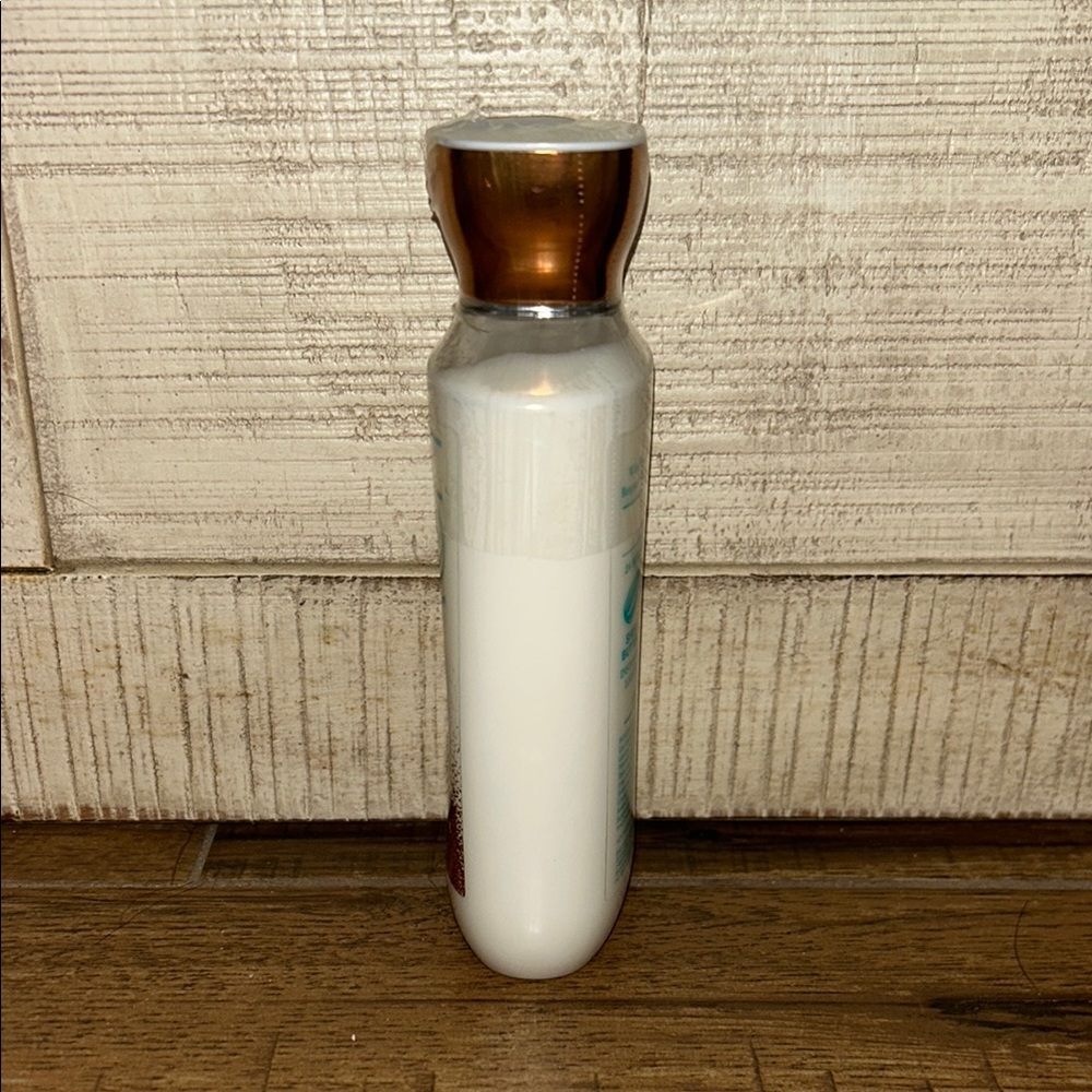 Bath & Body Works At The Beach Body Lotion - White and Brown - Picture 2 of 4